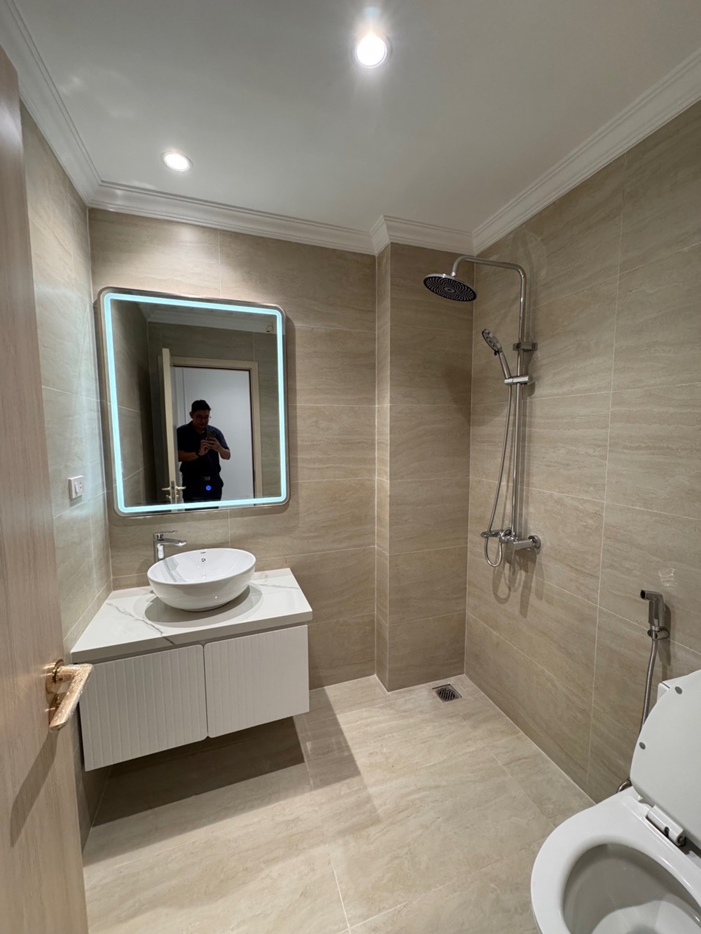 Bán nhà Giáp Bát - diện tích 44m2 6 tầng - Nhà đẹp hiếm có - giá 18 tỷ