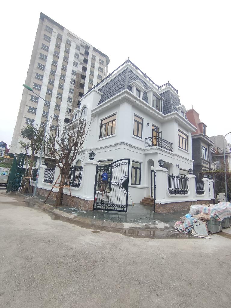 Bán nhà Sa Đôi - diện tích 205.7m2 4 tầng - mặt phố - giá 65 tỷ