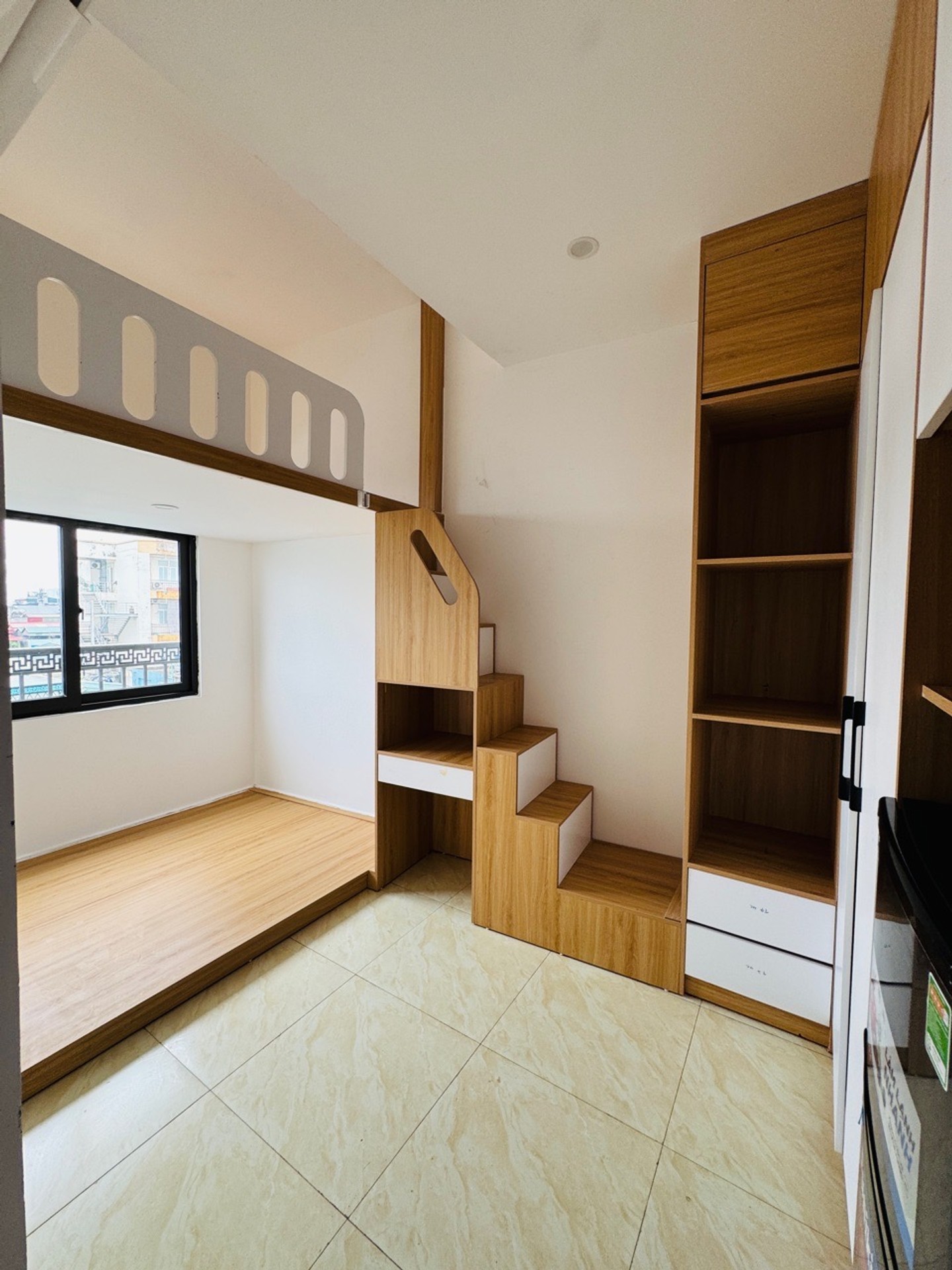 Bán nhà Định Công Thượng - diện tích 50m2 7 tầng - Lô góc - giá 15,7 tỷ