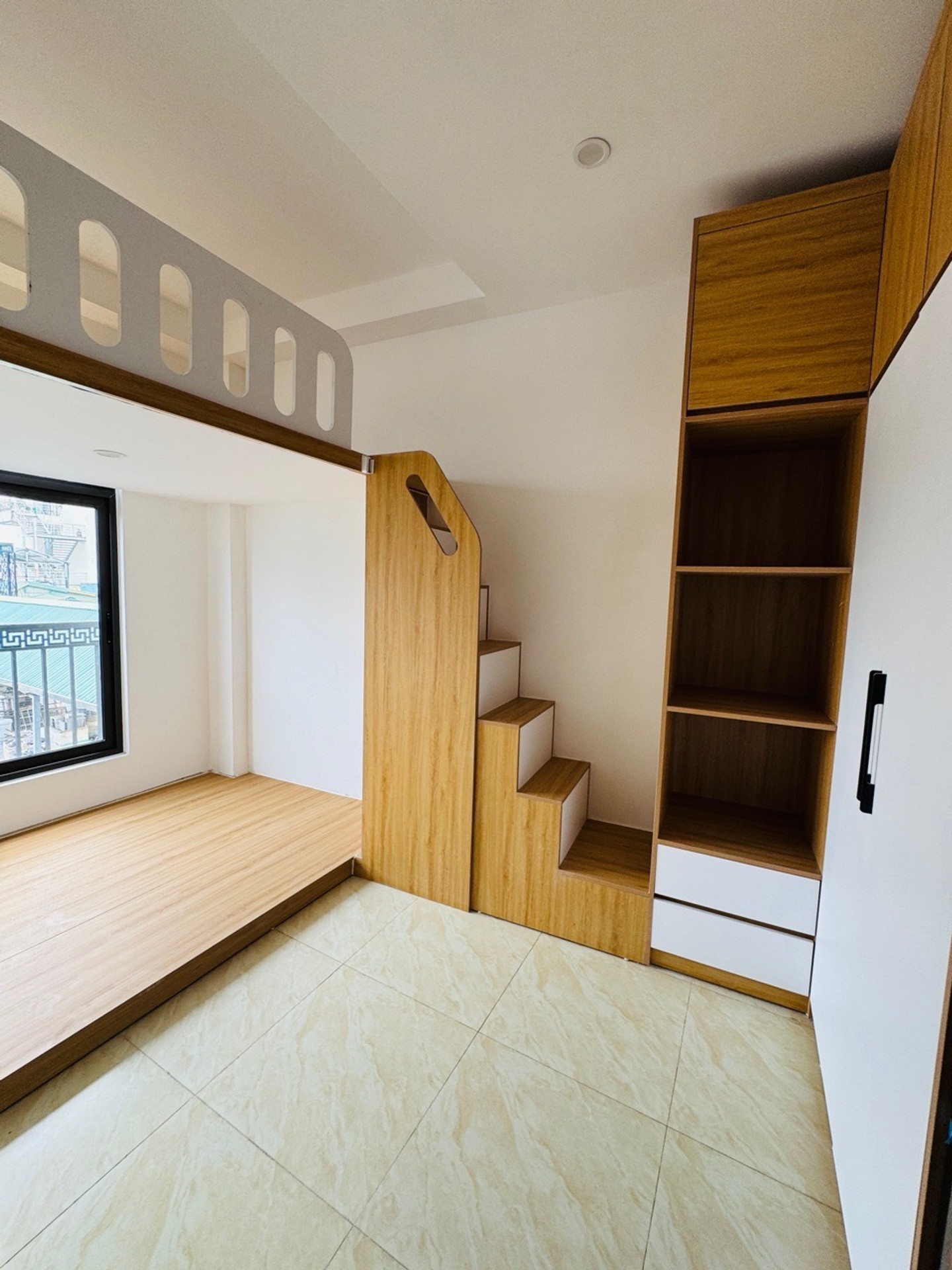 Bán nhà Định Công Thượng - diện tích 50m2 7 tầng - Lô góc - giá 15,7 tỷ