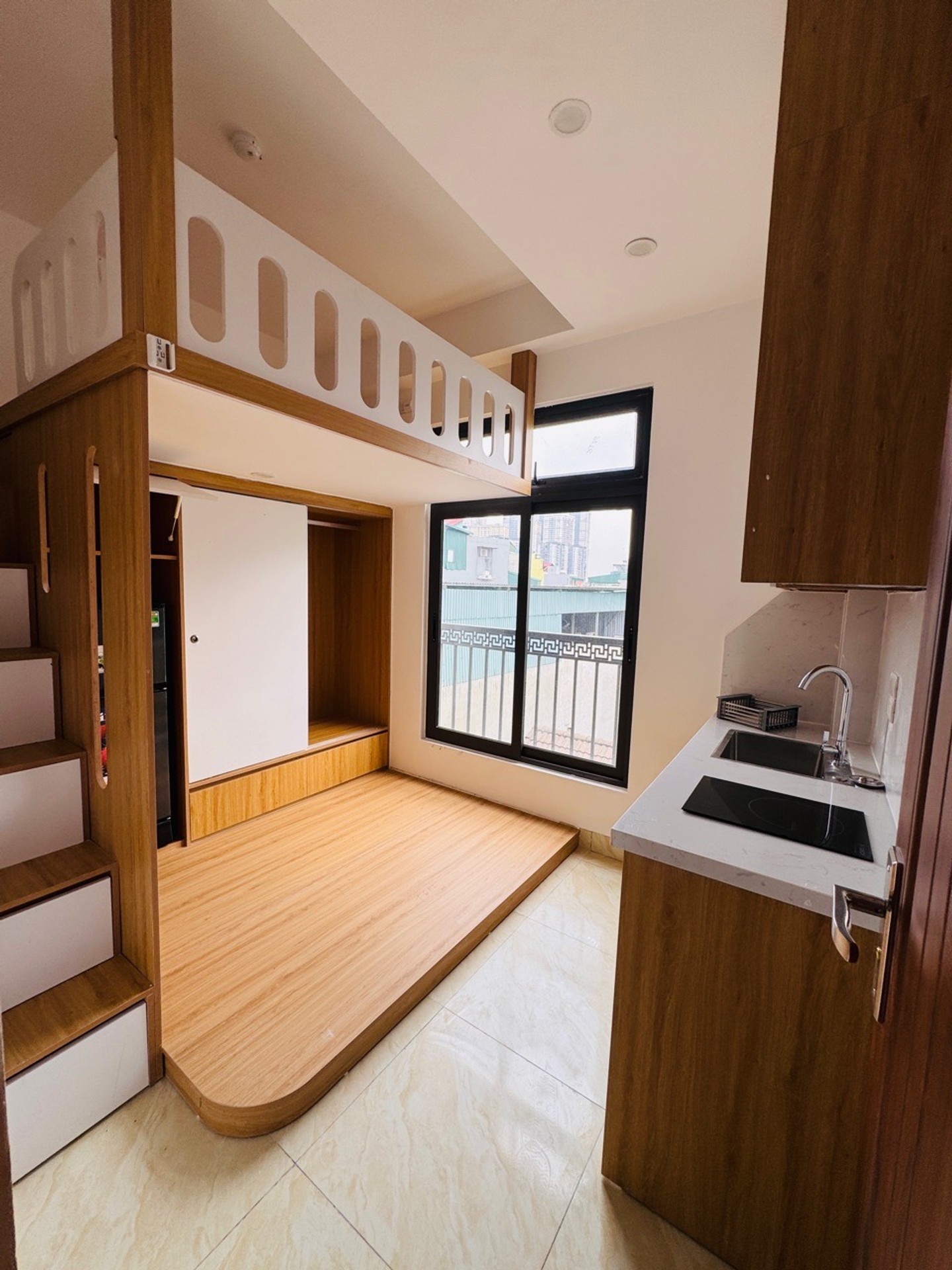 Bán nhà Định Công Thượng - diện tích 50m2 7 tầng - Lô góc - giá 15,7 tỷ