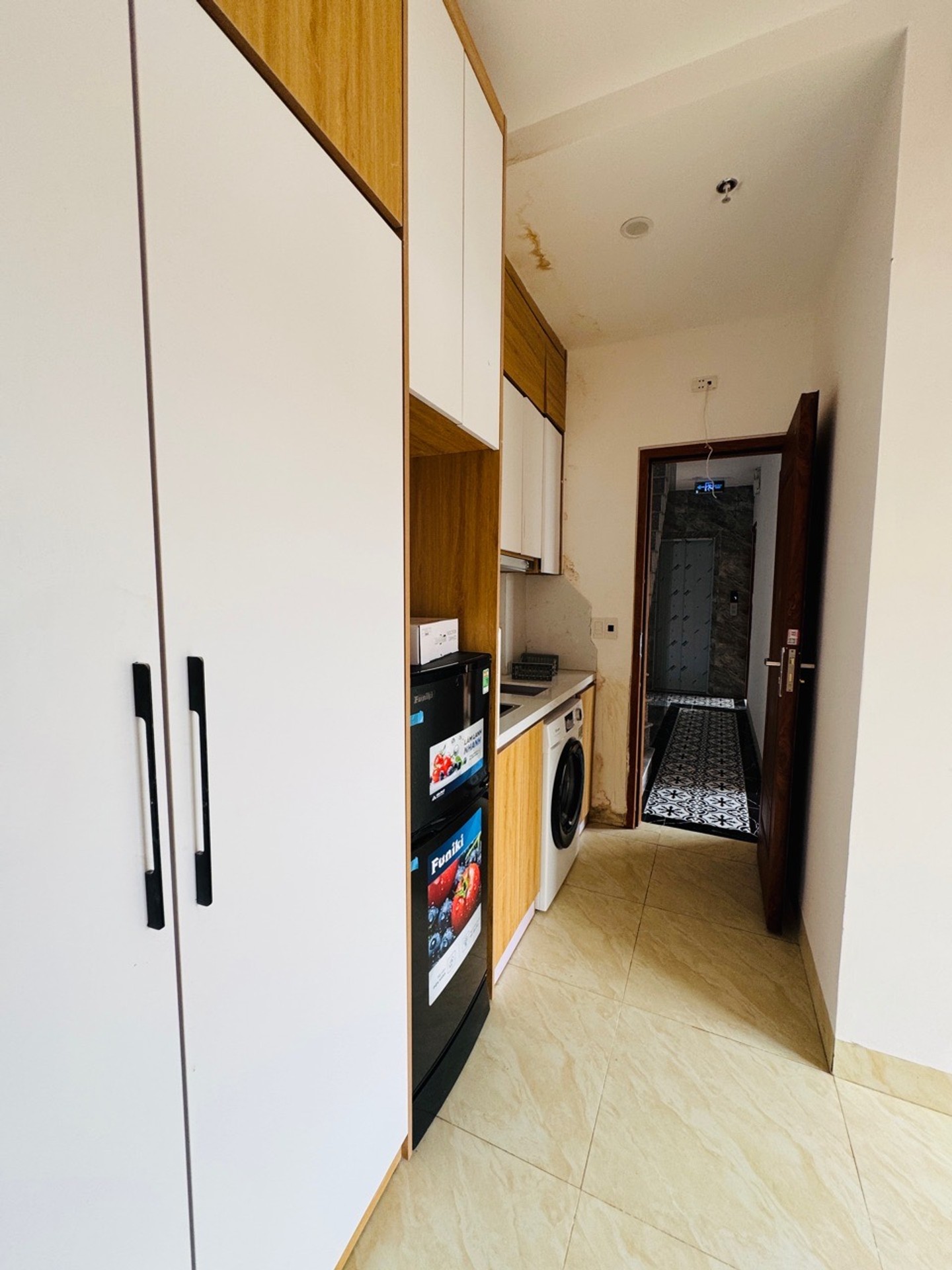 Bán nhà Định Công Thượng - diện tích 50m2 7 tầng - Lô góc - giá 15,7 tỷ