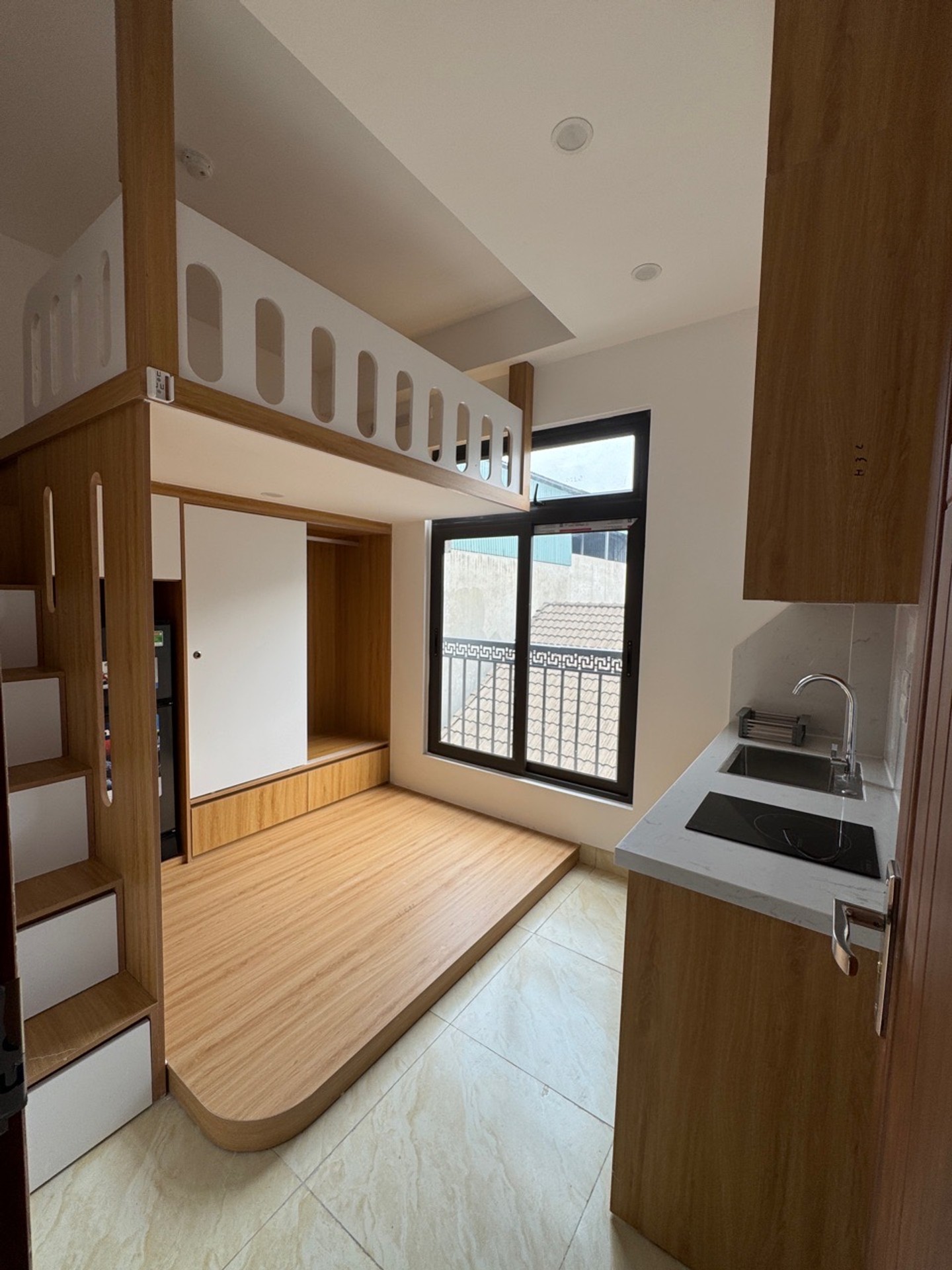 Bán nhà Định Công Thượng - diện tích 50m2 7 tầng - Lô góc - giá 15,7 tỷ