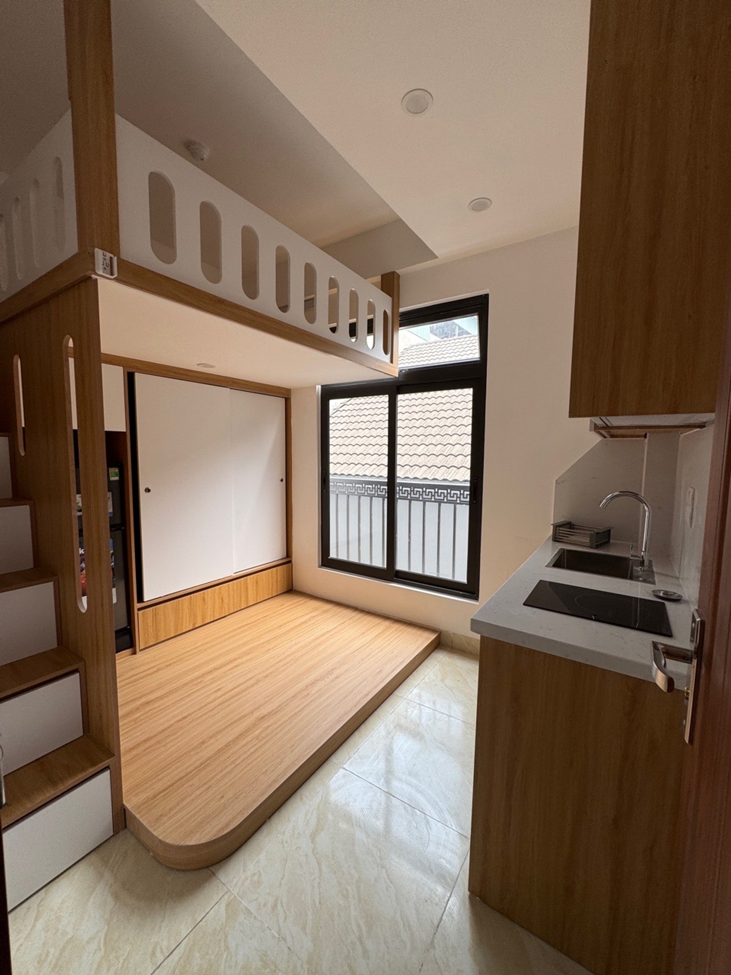 Bán nhà Định Công Thượng - diện tích 50m2 7 tầng - Lô góc - giá 15,7 tỷ