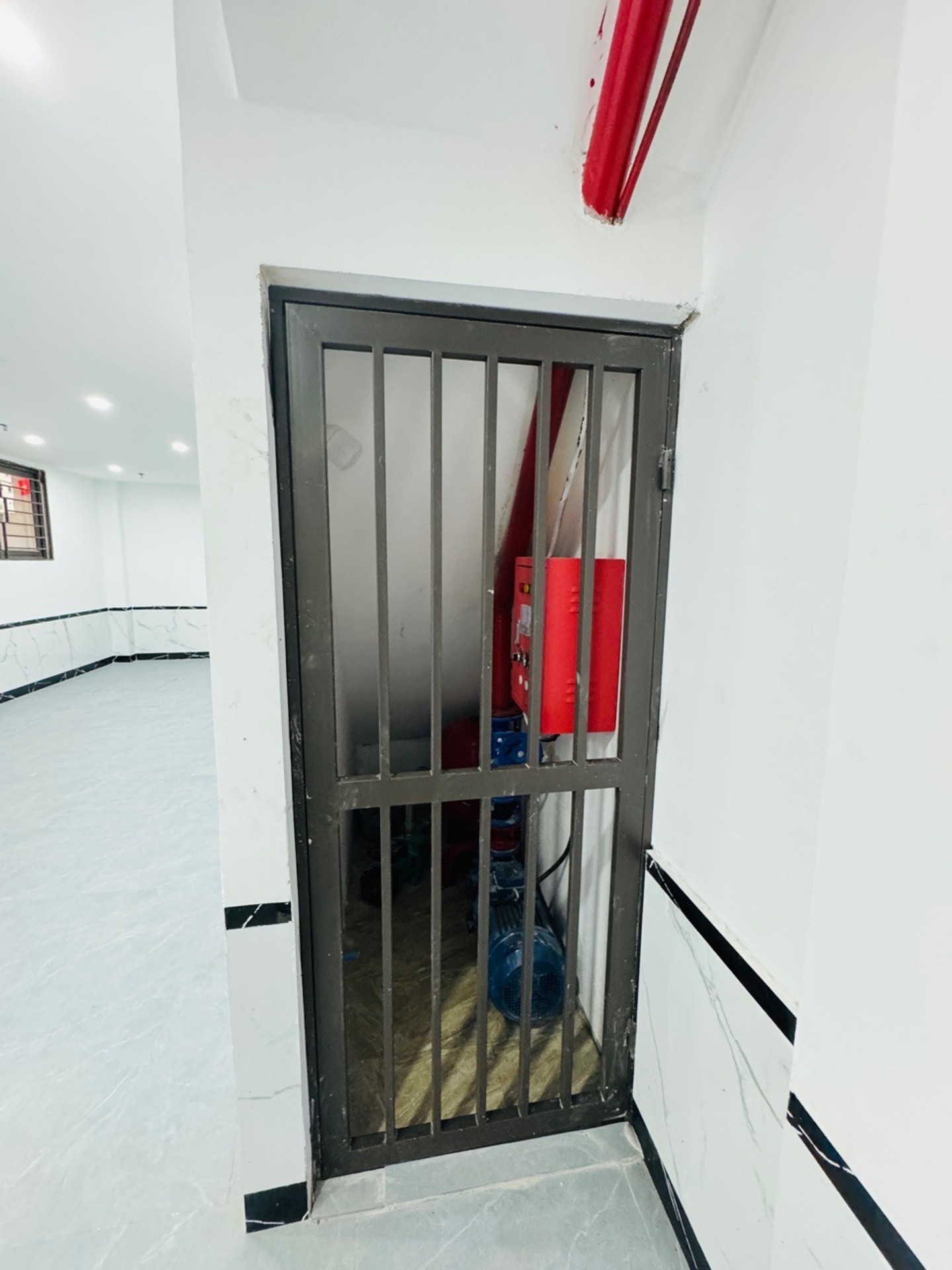 Bán nhà Định Công Thượng - diện tích 50m2 7 tầng - Lô góc - giá 15,7 tỷ
