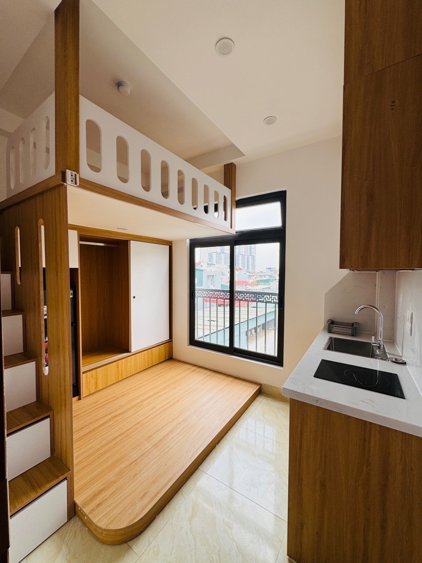Bán nhà Định Công Thượng - diện tích 50m2 7 tầng - Lô góc - giá 15,7 tỷ