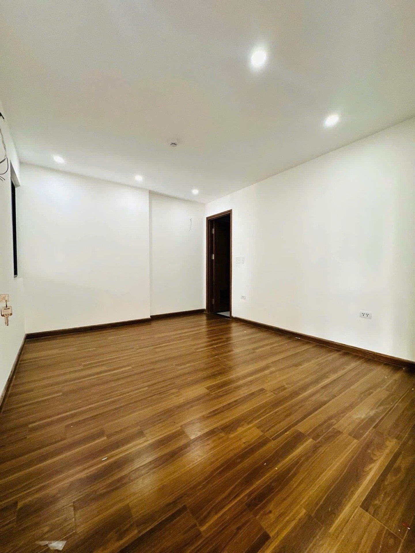 Bán nhà Trần Hòa - diện tích 83m2 1 tầng - Căn hộ mới bàn giao - giá 6,4 tỷ