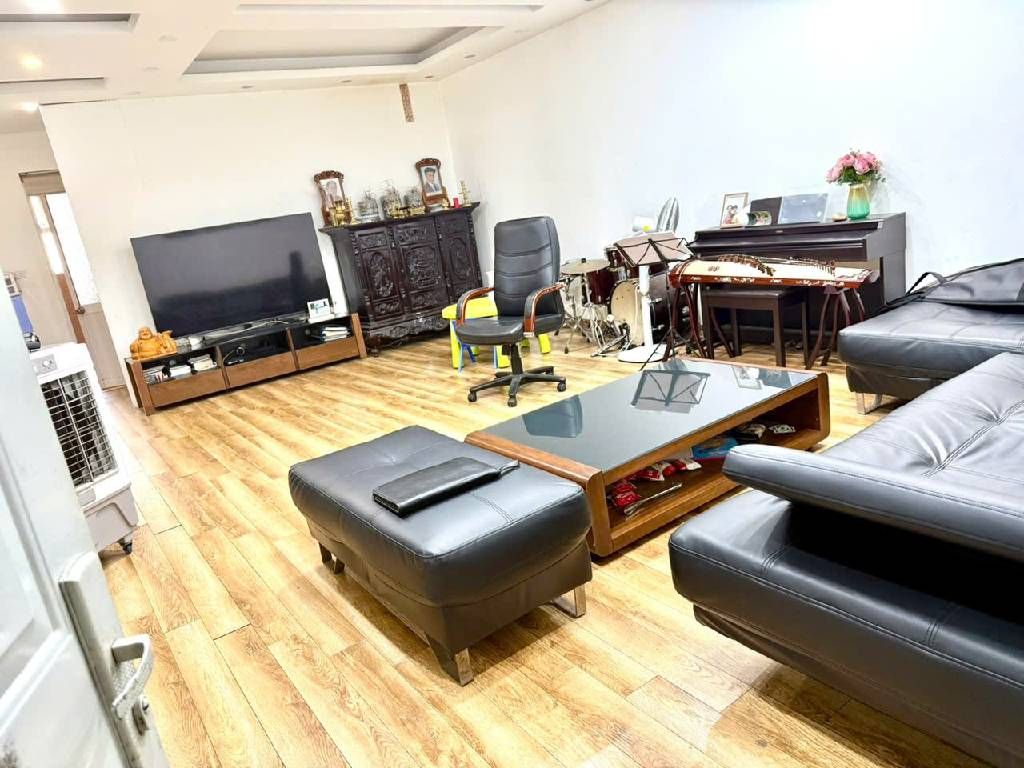 Bán nhà Lạc Trung - diện tích 57m2 3 tầng - Ô tô tránh - giá 45,5 tỷ