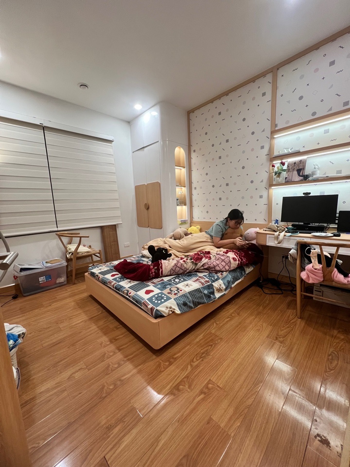 Bán nhà Lĩnh Nam - diện tích 46m2 5 tầng - ô tô đỗ cửa - giá 22 tỷ