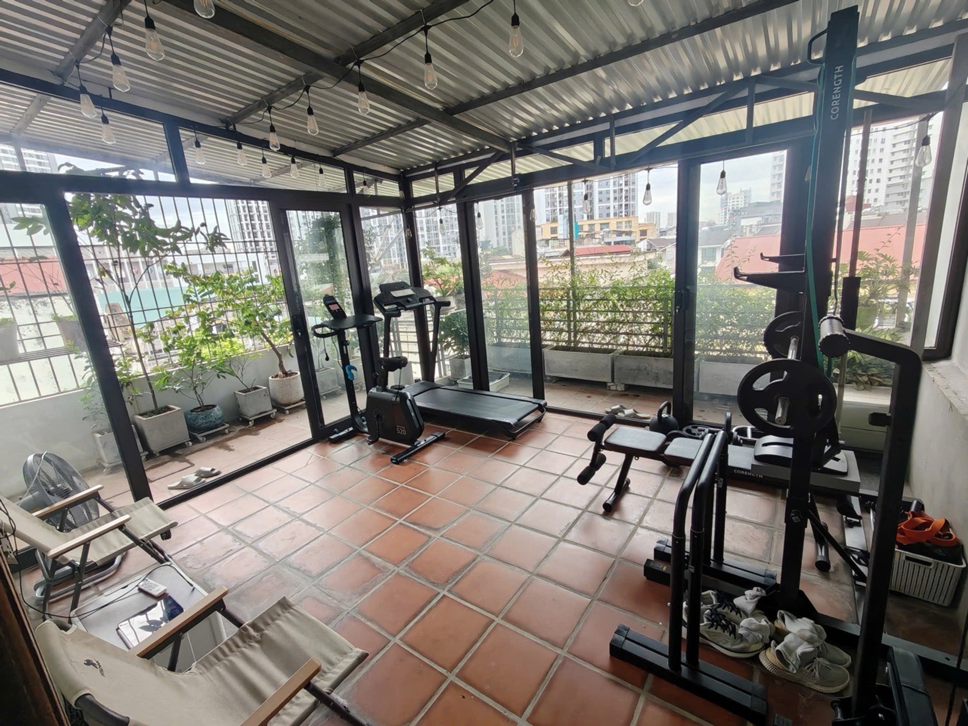 Bán nhà Lĩnh Nam - diện tích 46m2 5 tầng - ô tô đỗ cửa - giá 22 tỷ