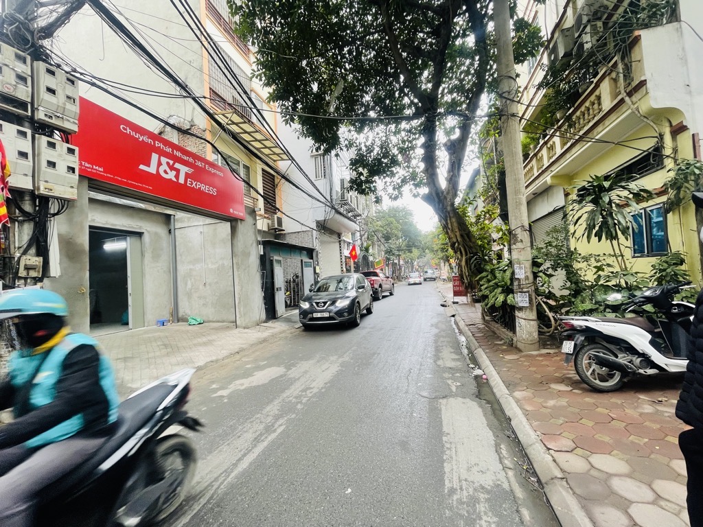 Bán nhà Trương Định - diện tích 131m2 1 tầng - Mặt ngõ to hơn phố - giá 28 tỷ