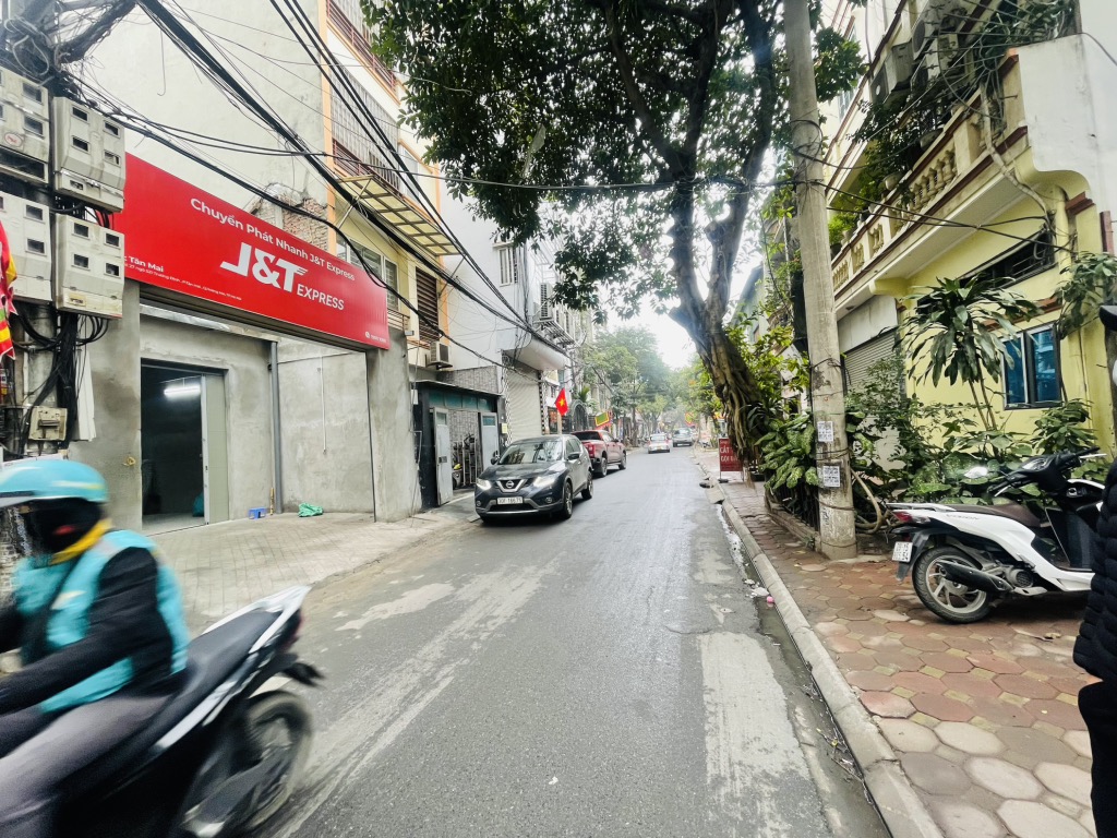 Bán nhà Trương Định - diện tích 131m2 1 tầng - Mặt ngõ to hơn phố - giá 28 tỷ