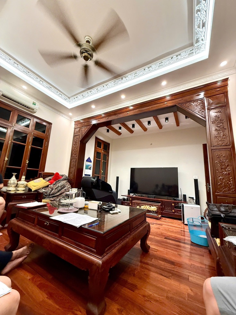 Bán nhà Mễ Trì Thượng - diện tích 127m2 4 tầng - Biệt thự nhà vườn - giá 39,5 tỷ