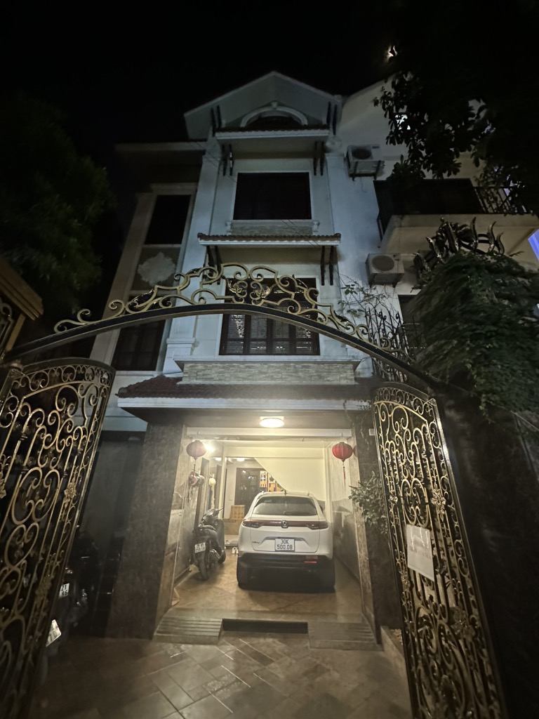 Bán nhà Mễ Trì Thượng - diện tích 127m2 4 tầng - Biệt thự nhà vườn - giá 39,5 tỷ