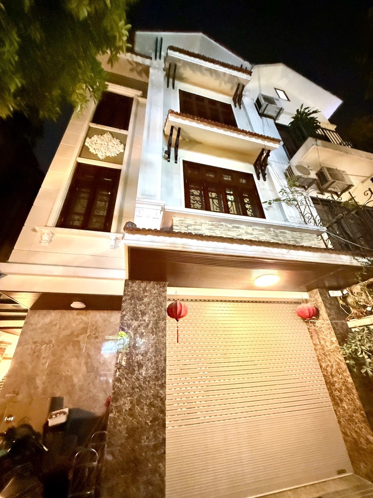 Bán nhà Mễ Trì Thượng - diện tích 127m2 4 tầng - Biệt thự nhà vườn - giá 39,5 tỷ