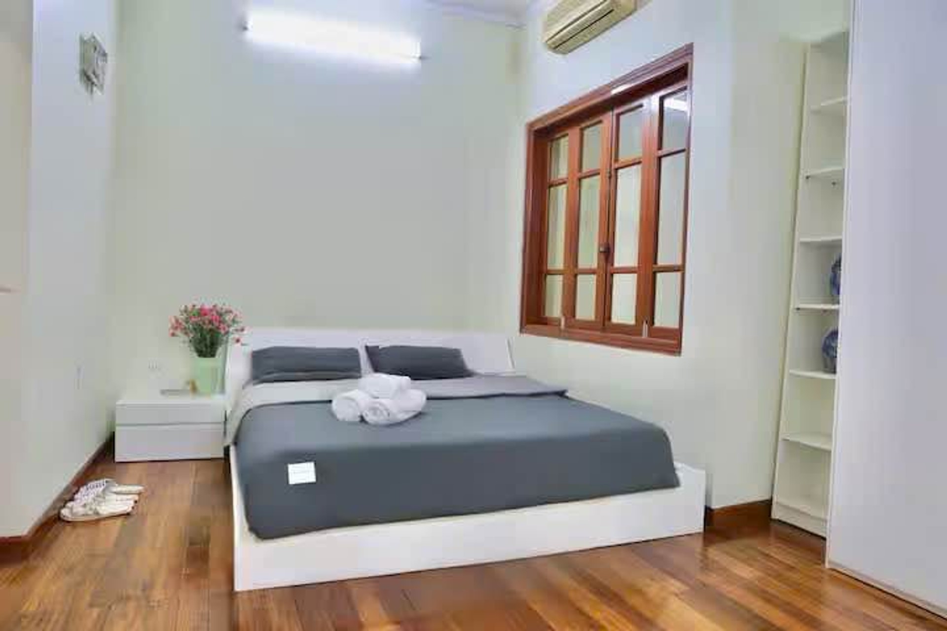 Bán nhà Triệu Việt Vương - diện tích 68m2 5 tầng - Lô góc 2 mặt thoáng - giá 50 tỷ