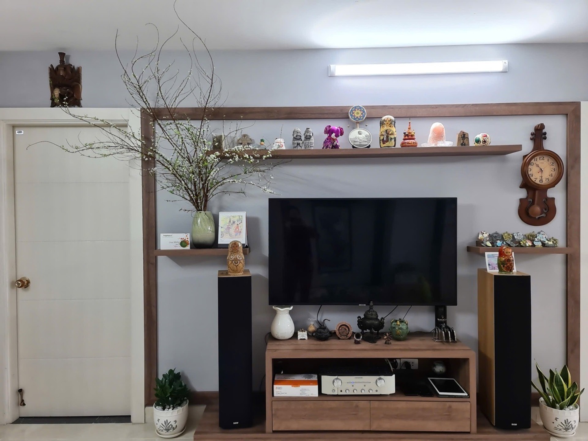 Bán nhà Trần Thủ Độ - diện tích 122m2 3 tầng - Căn hộ lô góc thoáng sáng - giá 7,9 tỷ