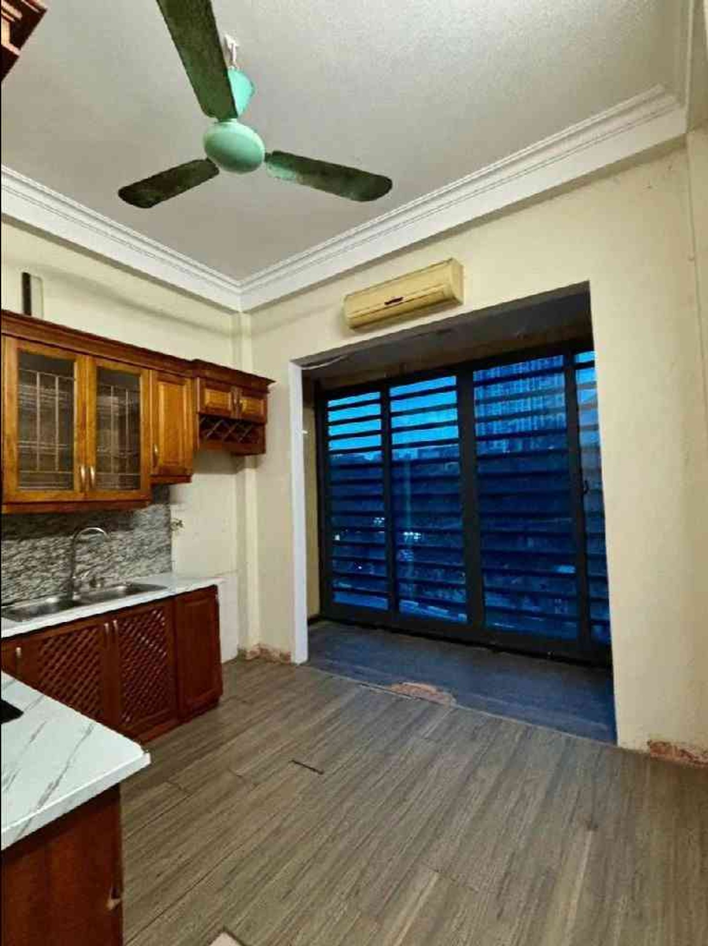 Bán nhà Trần Khát Chân - diện tích 20m2 4 tầng - mặt phố kinh doanh đỉnh - giá 14,3 tỷ