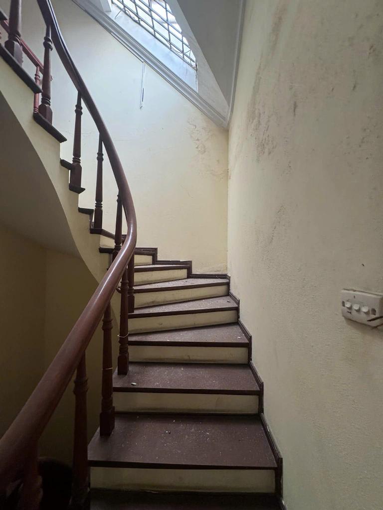 Bán nhà Bắc Linh Đàm - diện tích 74m2 4 tầng - ô tô tránh đỗ - giá 28,5 tỷ