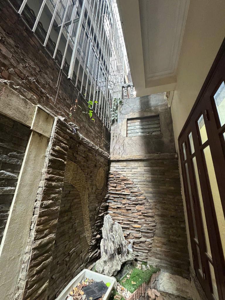 Bán nhà Bắc Linh Đàm - diện tích 74m2 4 tầng - ô tô tránh đỗ - giá 28,5 tỷ