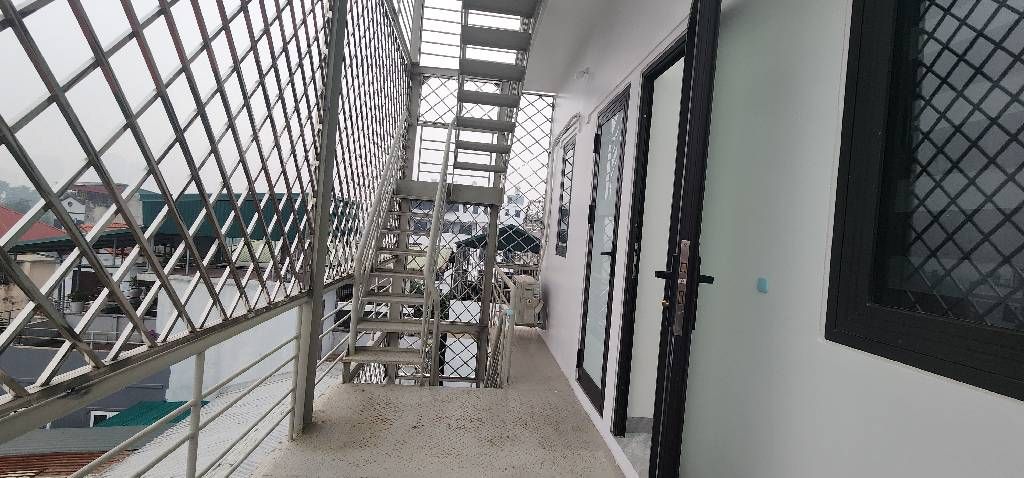 Bán nhà Thúy Lĩnh - diện tích 106m2 6 tầng - Căn hộ dòng tiền mặt tiền khủng cho thuê - giá 20,5 tỷ