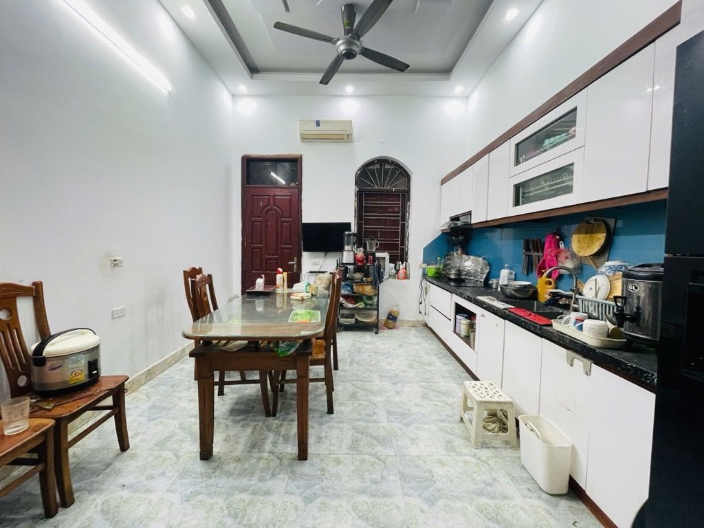 Bán nhà Định Công Hạ - diện tích 70m2 4 tầng - Ô tô chạy vòng quanh - giá 18,5 tỷ