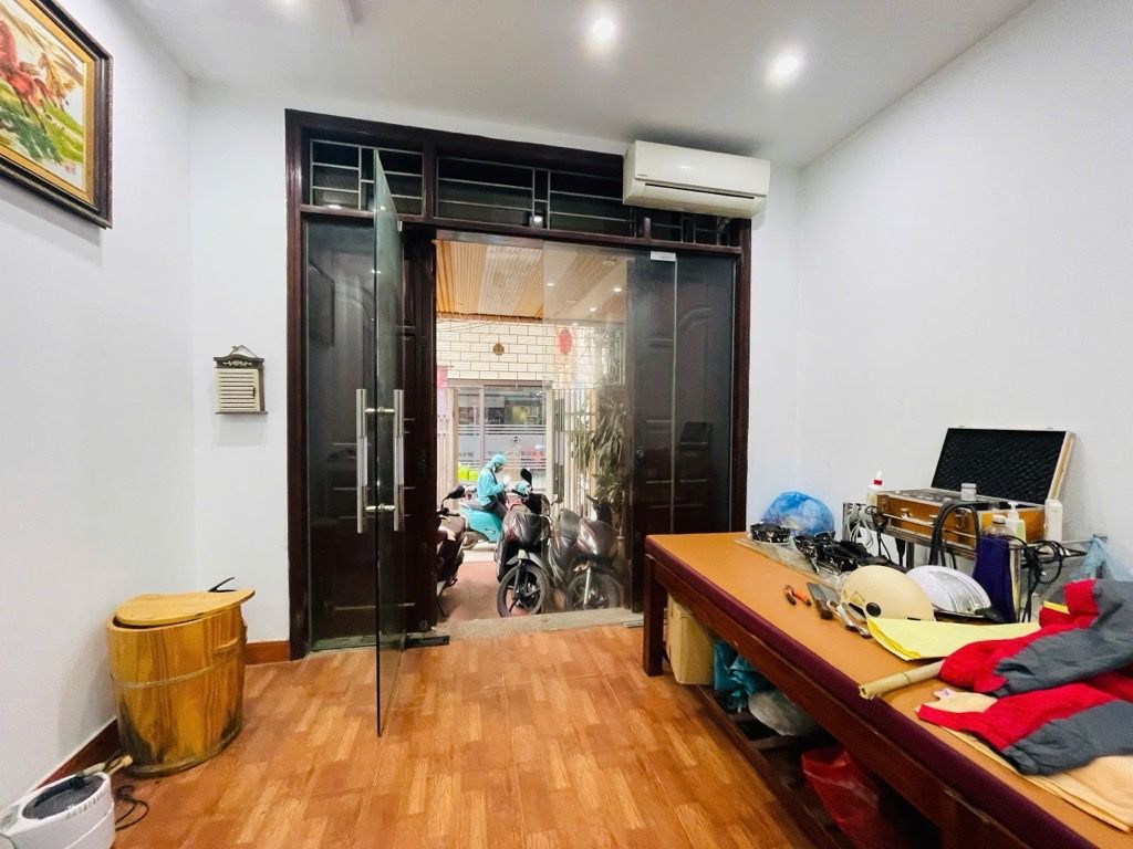 Bán nhà Định Công Hạ - diện tích 70m2 4 tầng - Ô tô chạy vòng quanh - giá 18,5 tỷ
