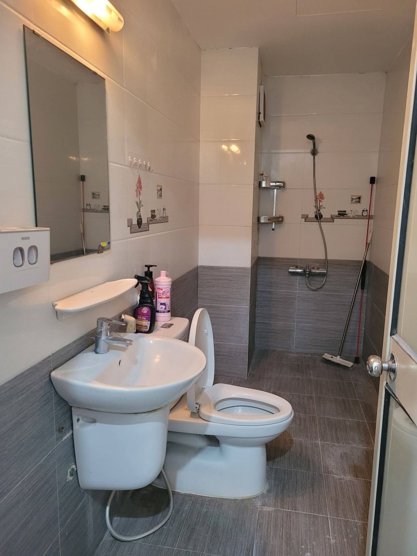 Bán nhà Nguyễn Đức Cảnh - diện tích 70m2 9 tầng - Căn hộ đẹp hiếm có - giá 5,6 tỷ