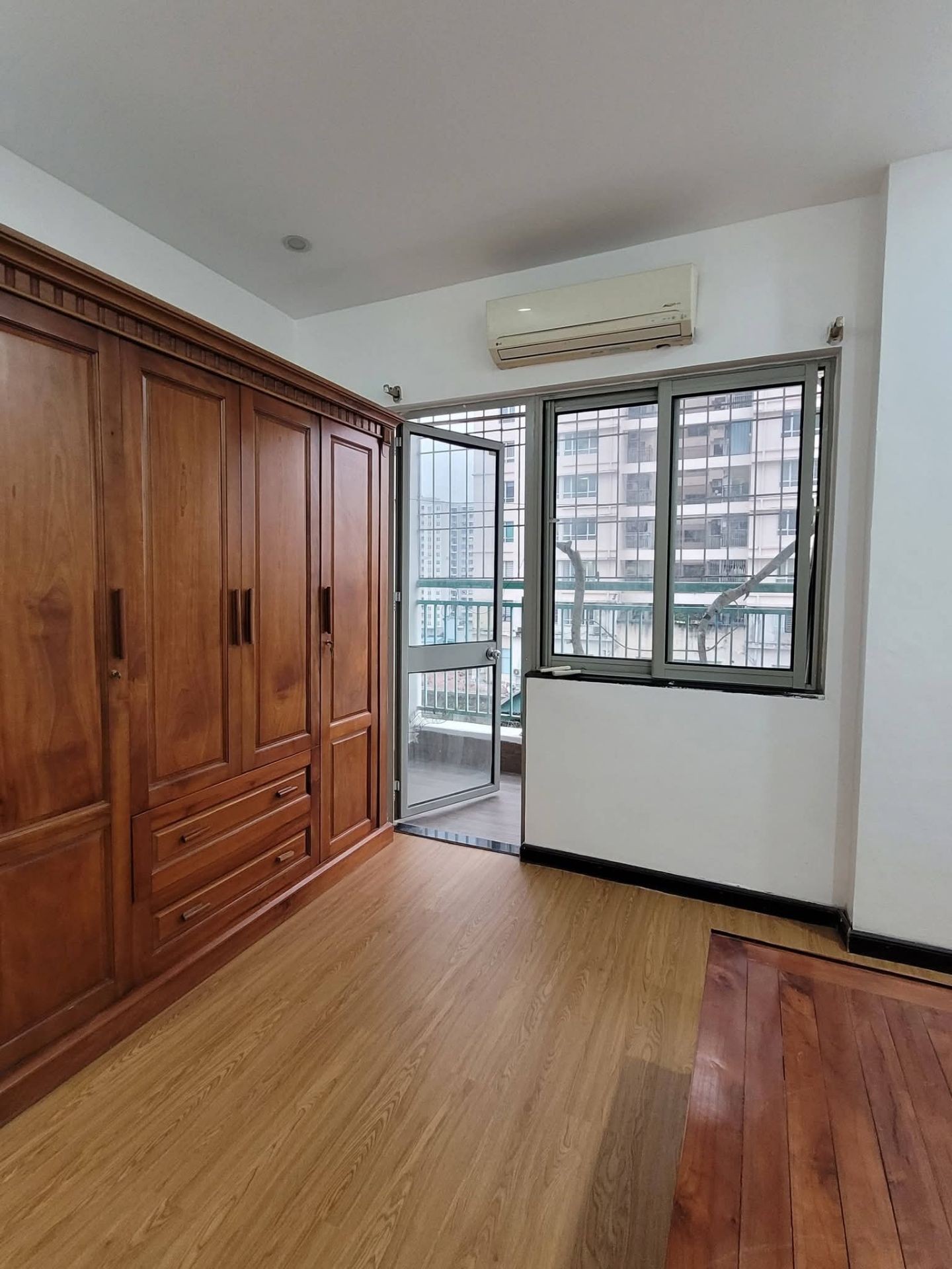Bán nhà Nguyễn Đức Cảnh - diện tích 70m2 9 tầng - Căn hộ đẹp hiếm có - giá 5,6 tỷ