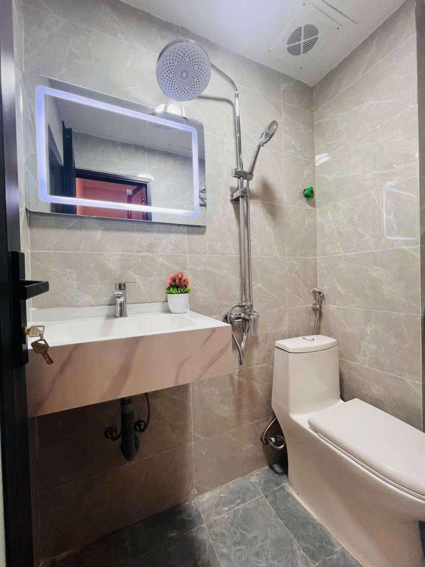Bán nhà Hồng Mai - diện tích 18m2 4 tầng - Ô tô tránh - giá 6,3 tỷ