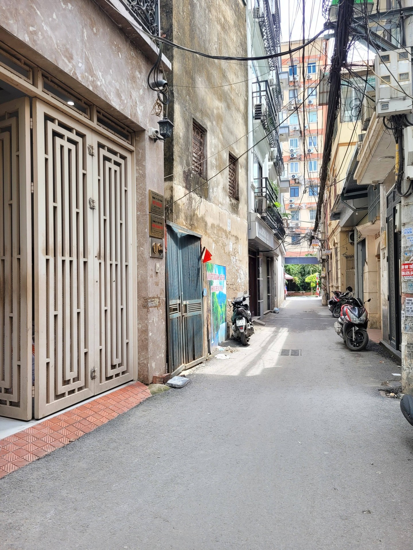 Bán nhà Thịnh Liệt - diện tích 161m2 5 tầng - Thang máy, Gara ô tô - giá 43 tỷ