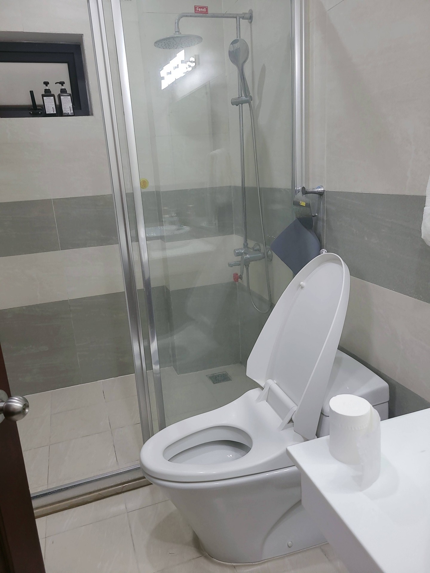 Bán nhà Thịnh Liệt - diện tích 161m2 5 tầng - Thang máy, Gara ô tô - giá 43 tỷ