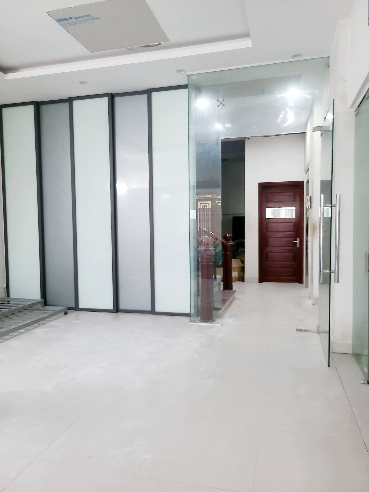 Bán nhà Thịnh Liệt - diện tích 161m2 5 tầng - Thang máy, Gara ô tô - giá 43 tỷ