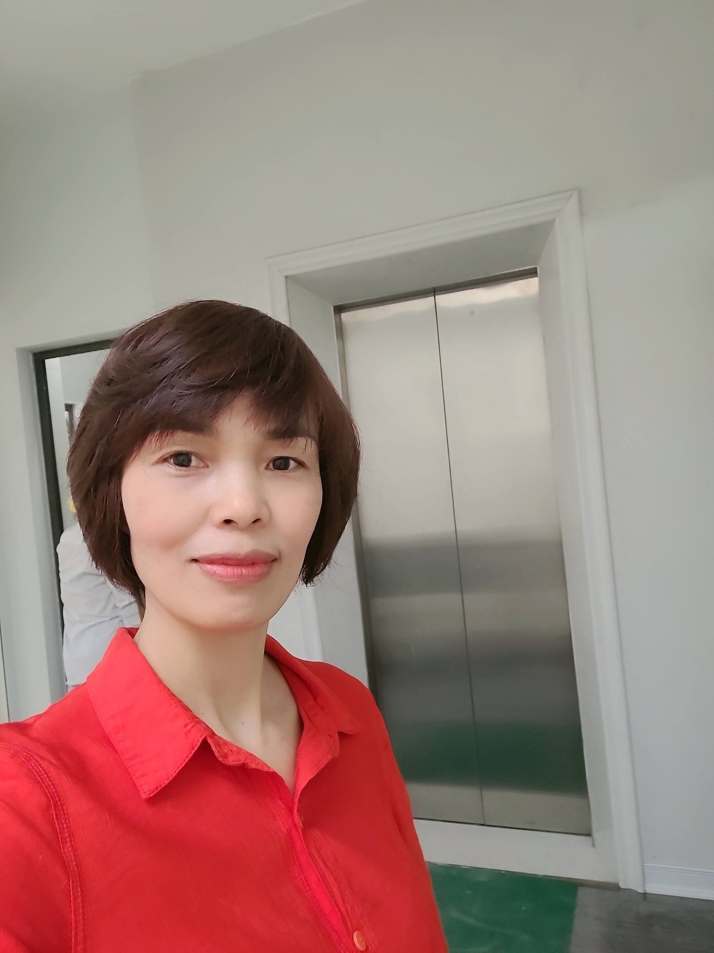 Bán nhà Thịnh Liệt - diện tích 161m2 5 tầng - Thang máy, Gara ô tô - giá 43 tỷ