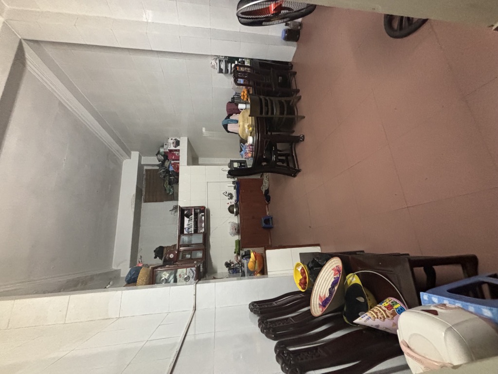 Bán nhà Nguyễn Trãi - diện tích 118.2m2 4 tầng - Ô TÔ TRÁNH - giá 33 tỷ