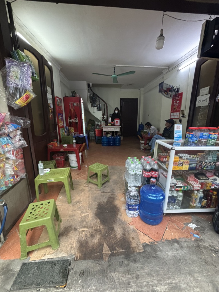 Bán nhà Nguyễn Trãi - diện tích 118.2m2 4 tầng - Ô TÔ TRÁNH - giá 33 tỷ