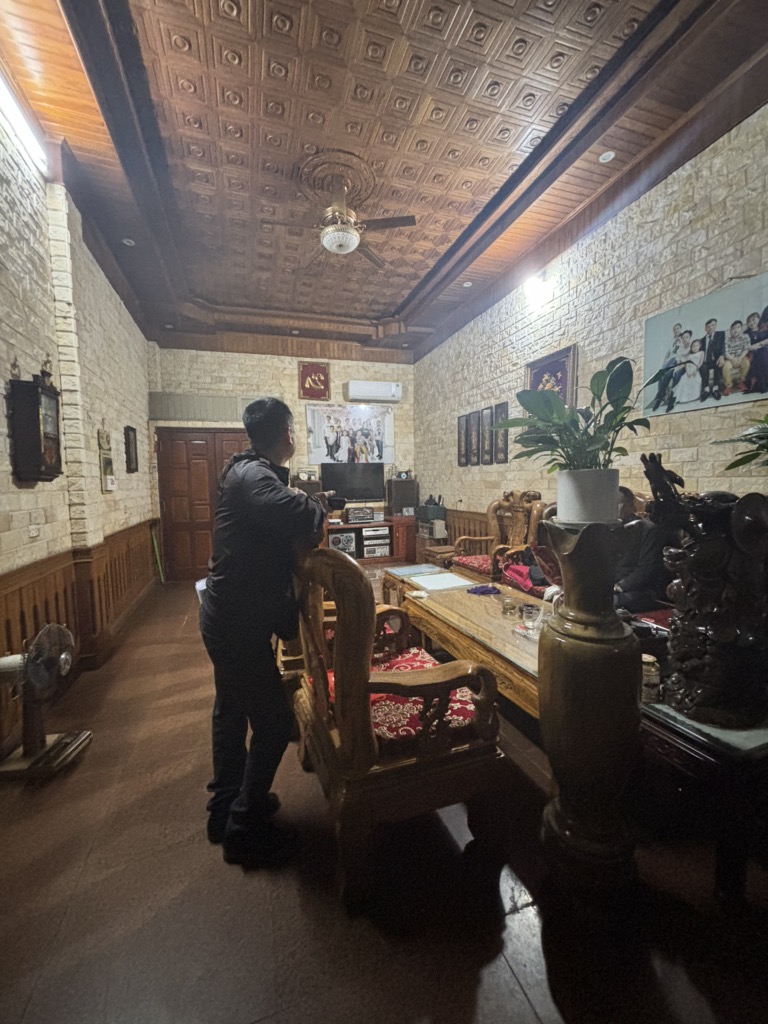 Bán nhà Nguyễn Trãi - diện tích 118.2m2 4 tầng - Ô TÔ TRÁNH - giá 33 tỷ