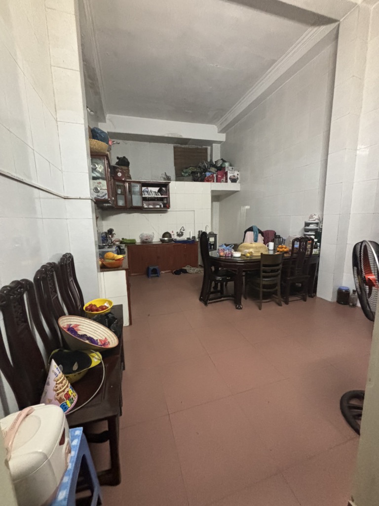 Bán nhà Nguyễn Trãi - diện tích 118.2m2 4 tầng - Ô TÔ TRÁNH - giá 33 tỷ