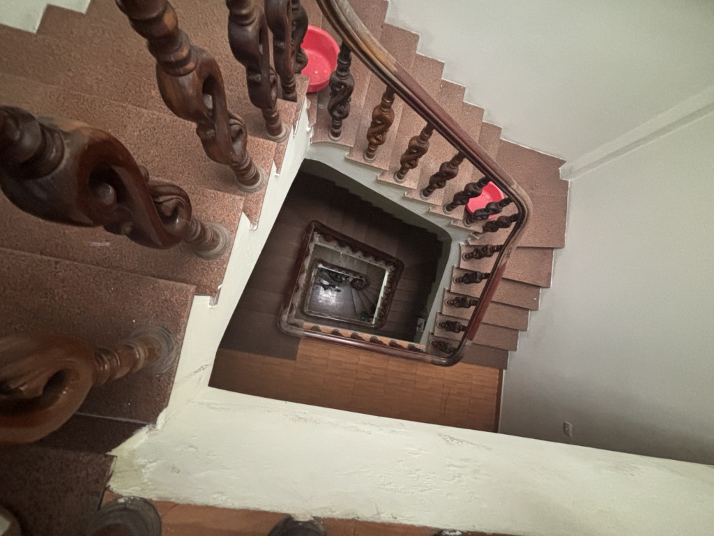 Bán nhà Nguyễn Trãi - diện tích 118.2m2 4 tầng - Ô TÔ TRÁNH - giá 33 tỷ