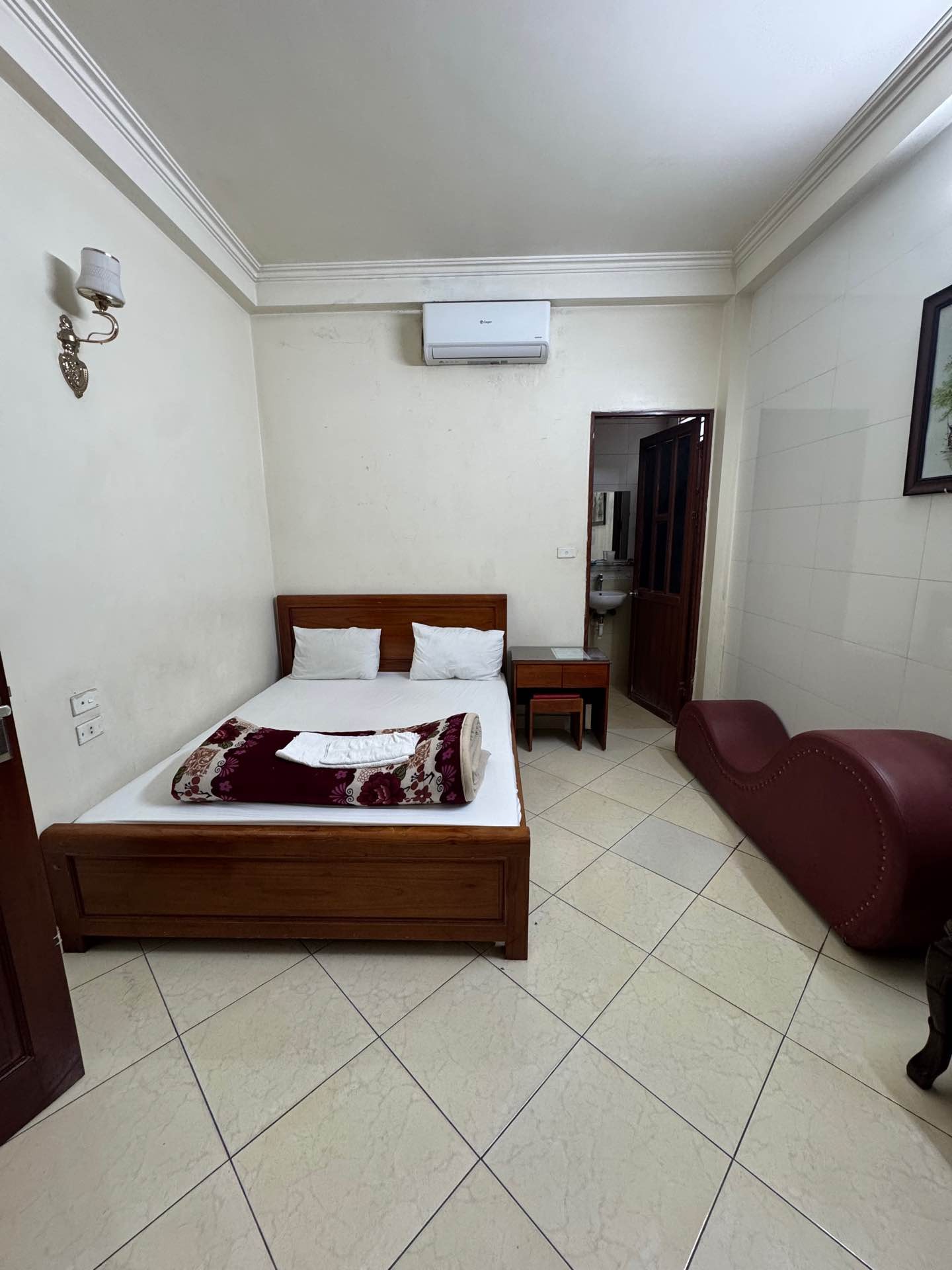 Bán nhà Giải Phóng - diện tích 73.2m2 7 tầng - Nhà nghỉ thu trang - giá 26,5 tỷ