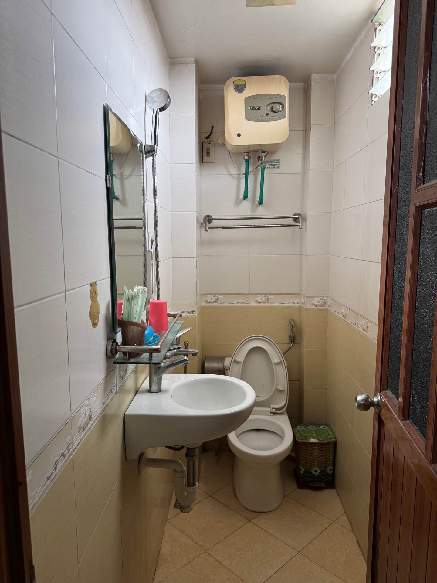 Bán nhà Giải Phóng - diện tích 73.2m2 7 tầng - Nhà nghỉ thu trang - giá 26,5 tỷ