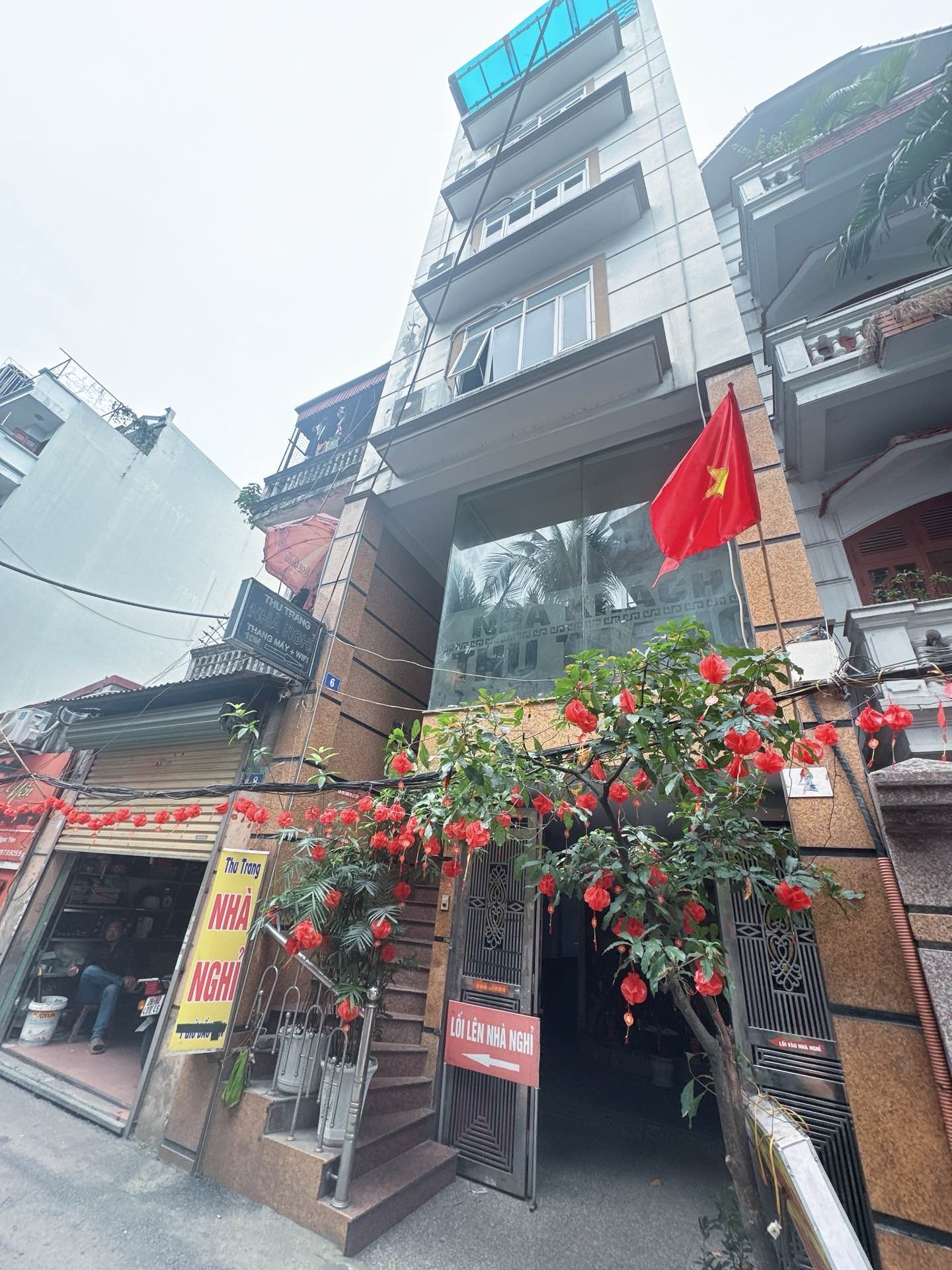 Bán nhà Giải Phóng - diện tích 73.2m2 7 tầng - Nhà nghỉ thu trang - giá 26,5 tỷ