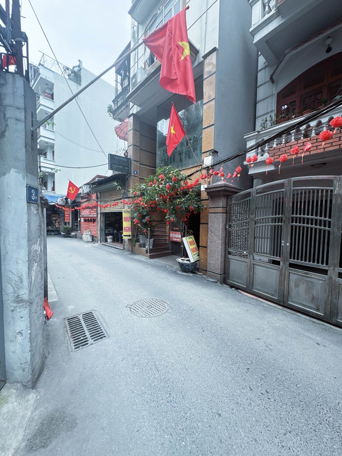 Bán nhà Giải Phóng - diện tích 73.2m2 7 tầng - Nhà nghỉ thu trang - giá 26,5 tỷ