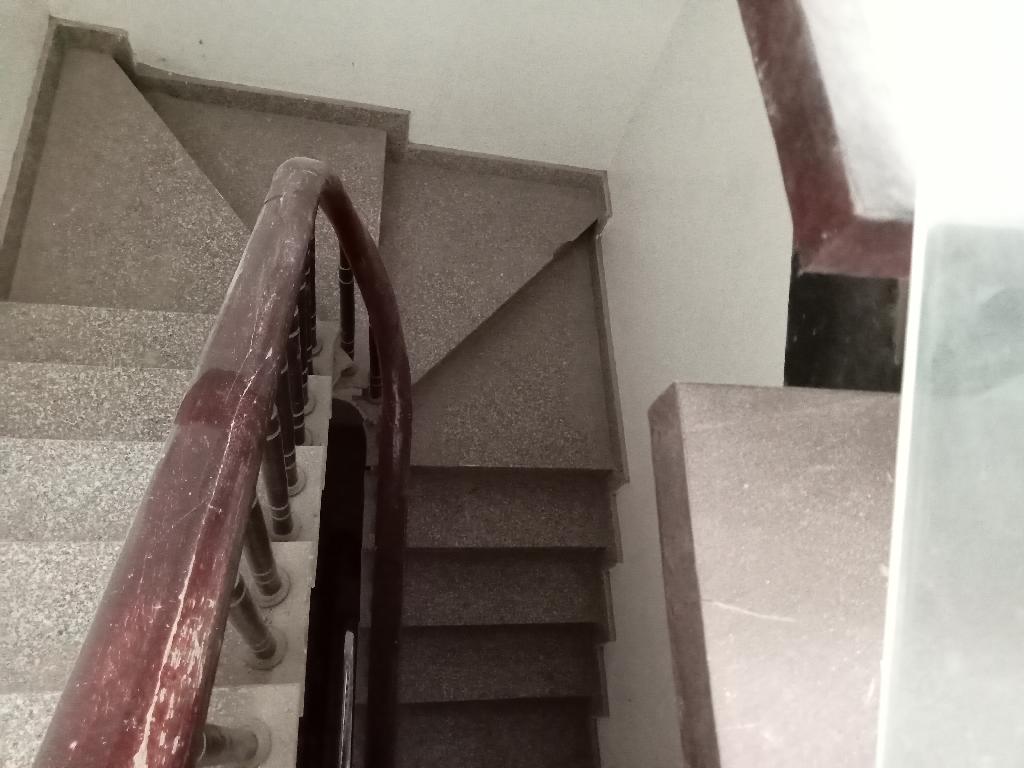 Bán nhà Vũ Tông Phan - diện tích 48.3m2 6 tầng - Nhà thoáng trước thoáng sau - giá 30 tỷ