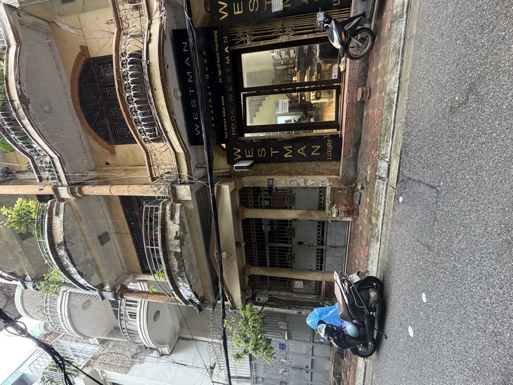 Bán nhà Huỳnh Thúc Kháng - diện tích 80.3m2 5 tầng - Ô tô tránh - giá 37 tỷ