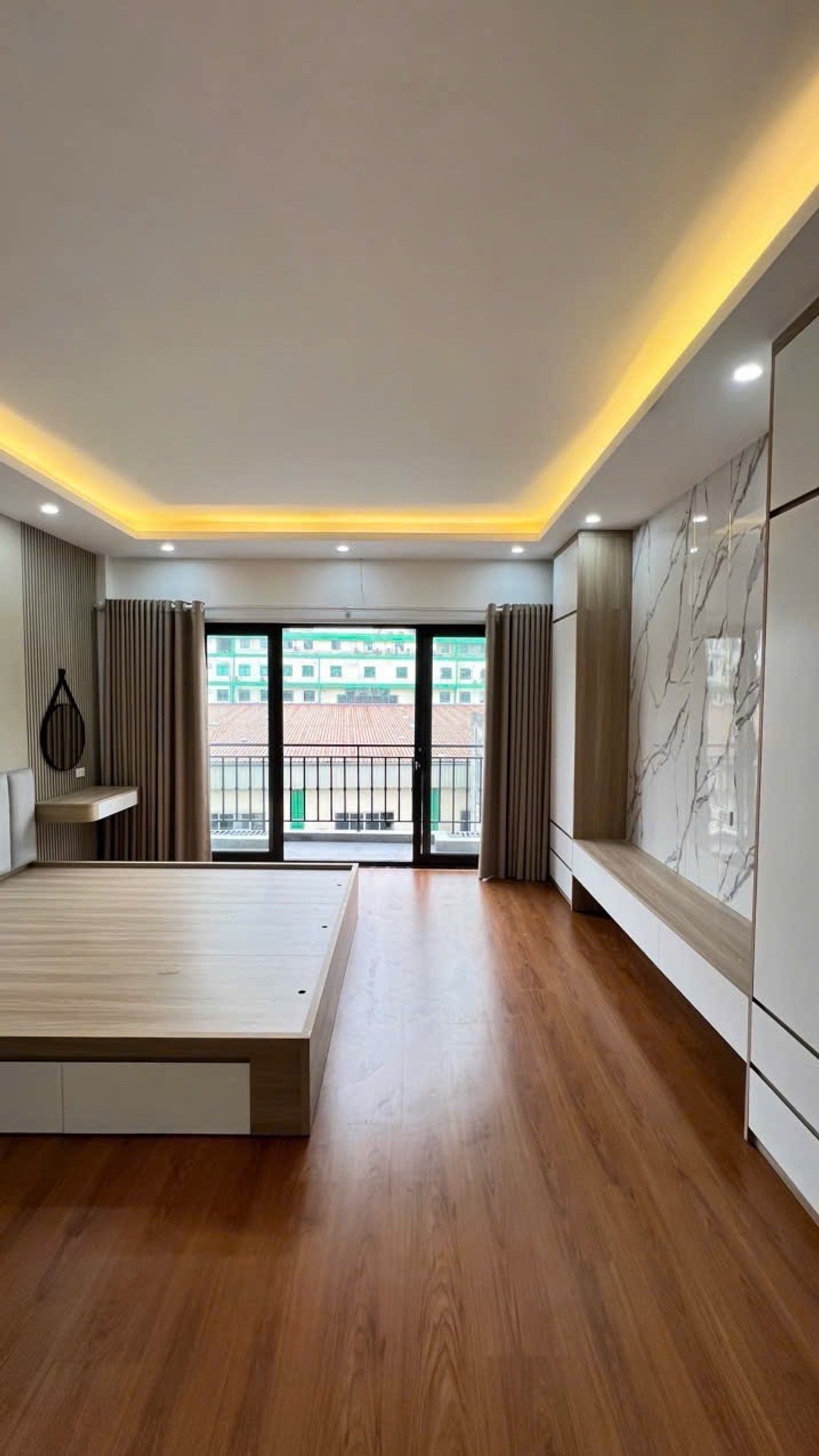 Bán nhà Ngọc Hồi - diện tích 50m2 7 tầng - Gara ô tô - giá 23,5 tỷ