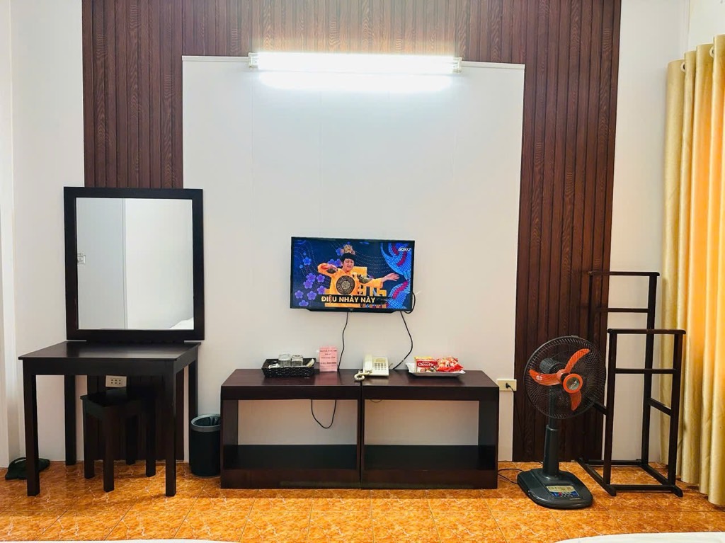 Bán nhà Hoàng Ngân - diện tích 50m2 5 tầng - ô tô tránh - giá 12,5 tỷ