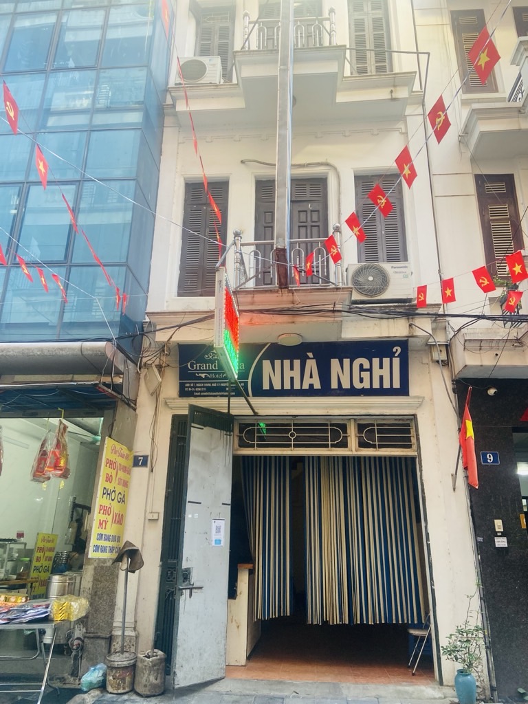 Bán nhà Hoàng Ngân - diện tích 50m2 5 tầng - ô tô tránh - giá 12,5 tỷ