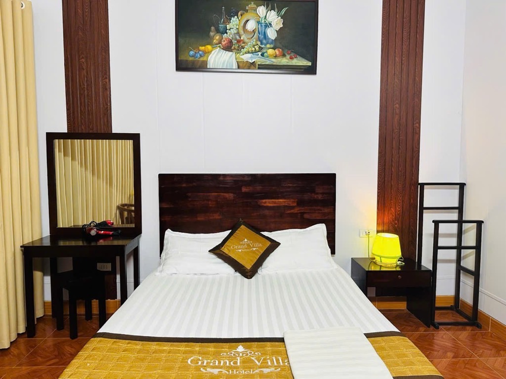 Bán nhà Hoàng Ngân - diện tích 50m2 5 tầng - ô tô tránh - giá 12,5 tỷ