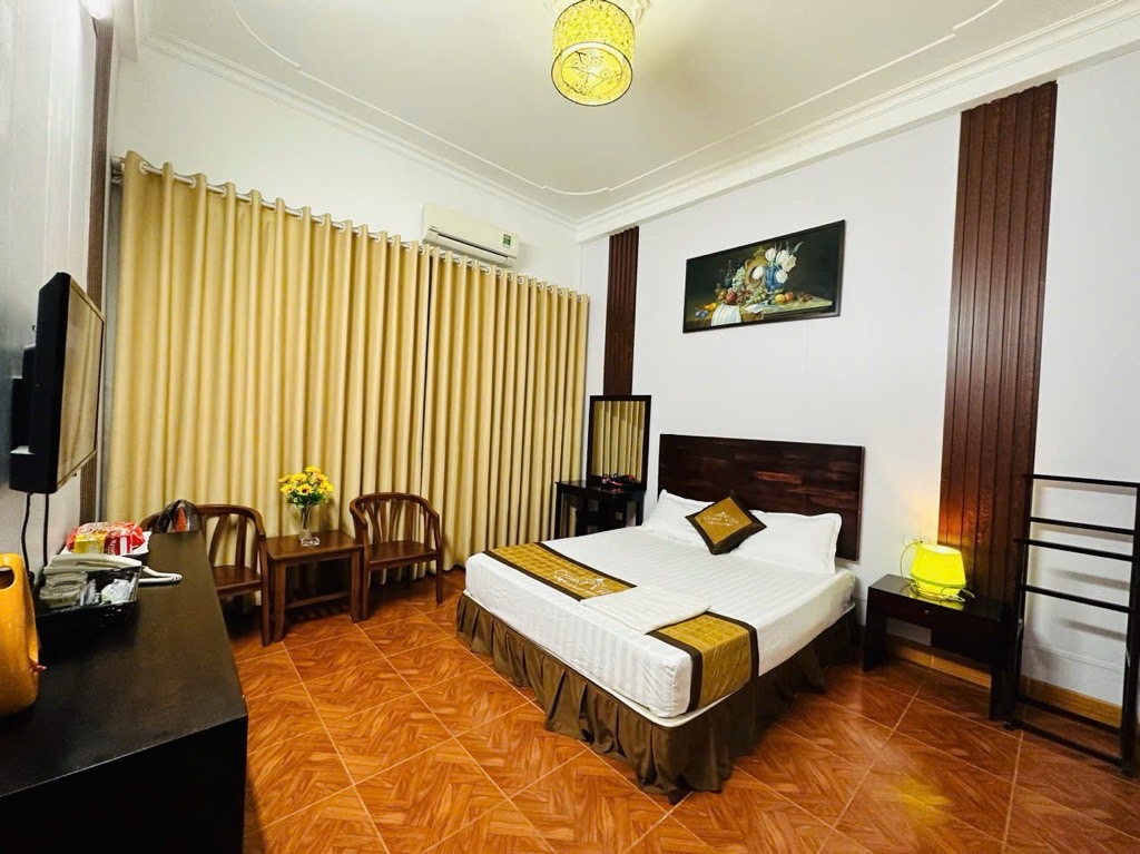 Bán nhà Hoàng Ngân - diện tích 50m2 5 tầng - ô tô tránh - giá 12,5 tỷ